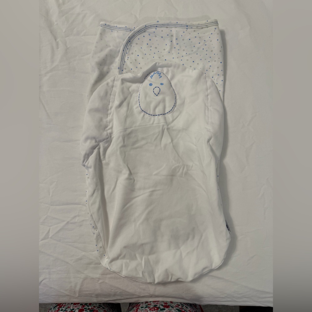Nested Bean White and Blue Swaddle, 0-6 months - Picture 2 of 4